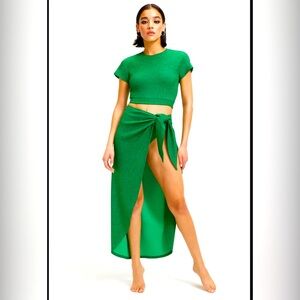 Sparkly Green Good American Set w/ long sarong. Summer Pool Party Approved 🥳🤩